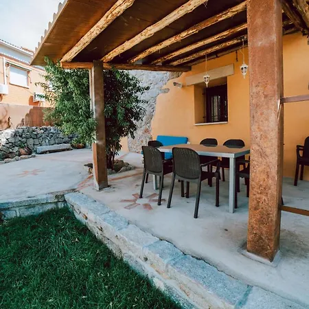 El Patio De Tinajas *