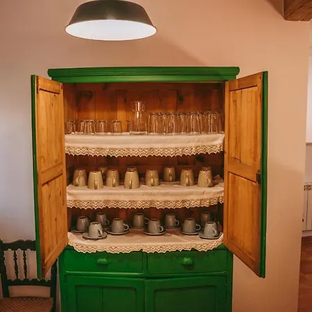 El Patio De Tinajas * Sotillo de la Adrada