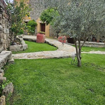 El Patio De Tinajas Сasa de vacaciones Sotillo de la Adrada